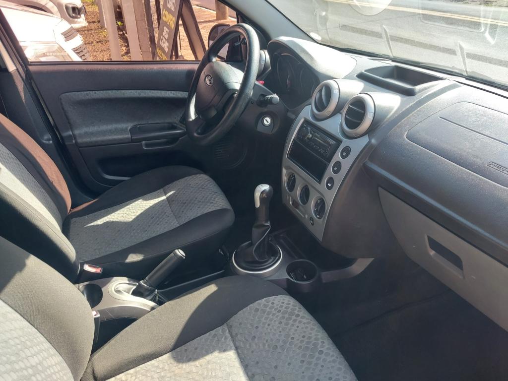 FORD Fiesta Hatch - Foto