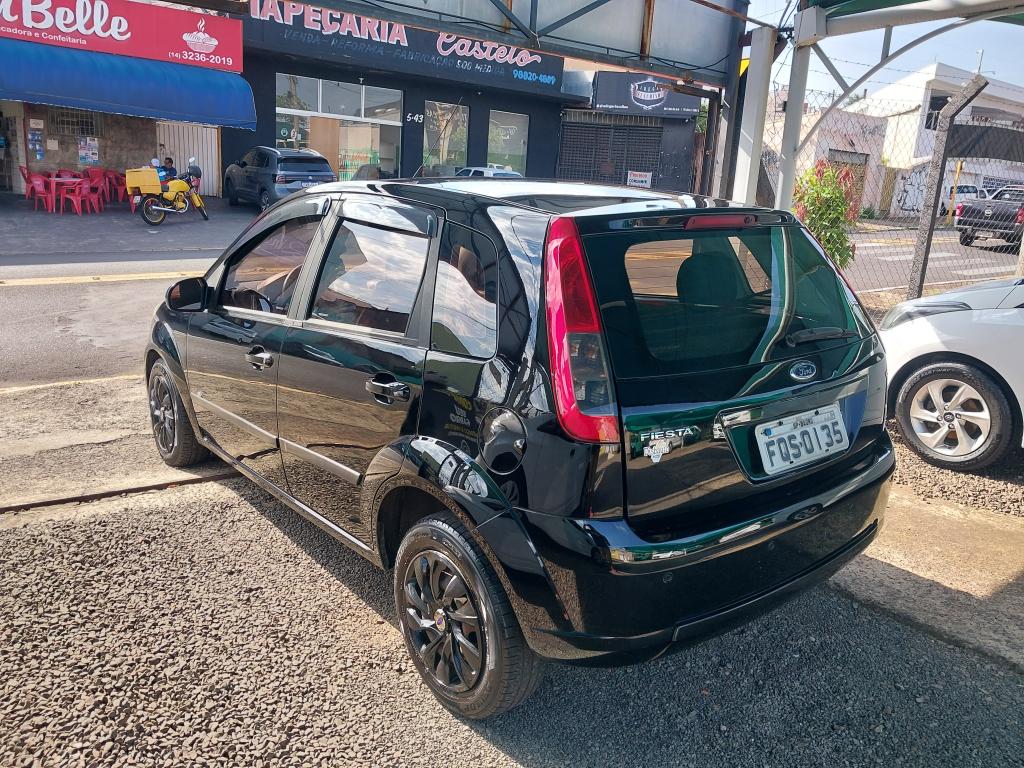 FORD Fiesta Hatch - Foto