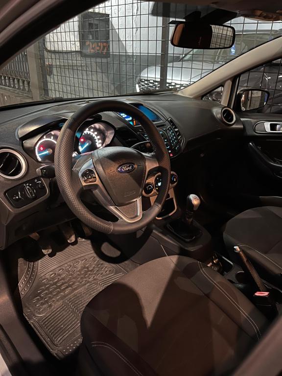 FORD Fiesta Hatch - Foto