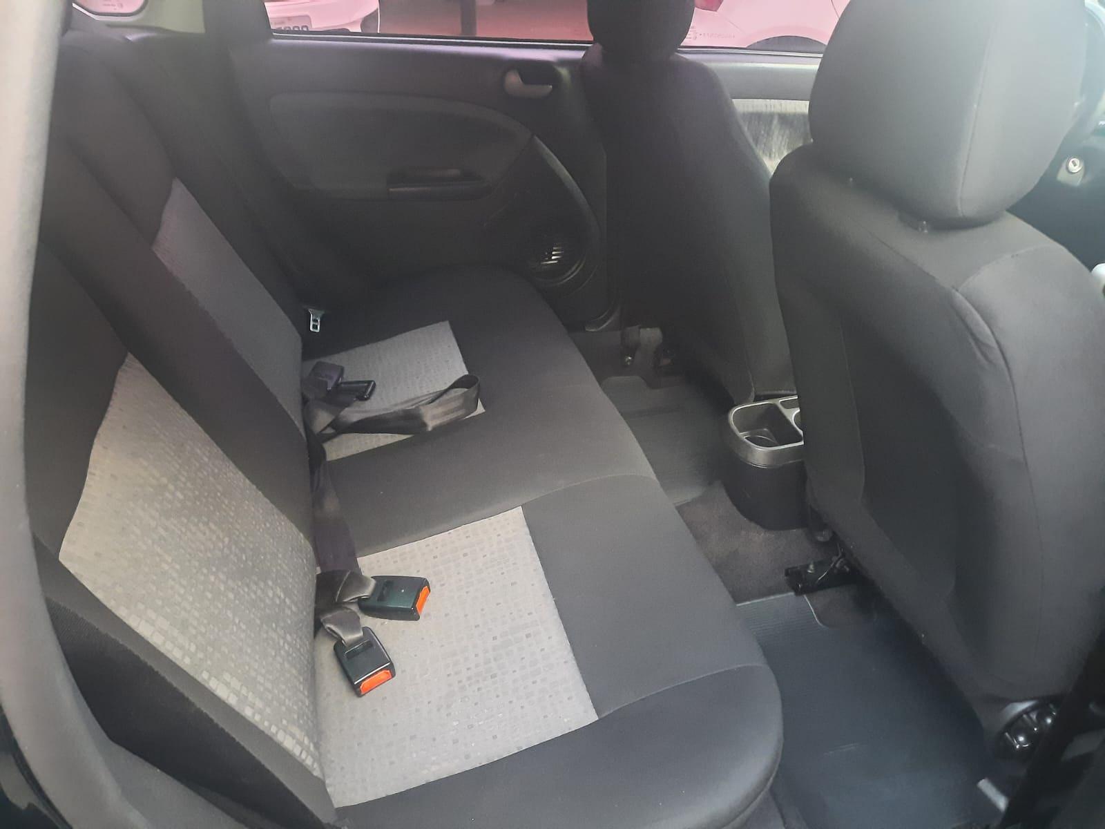 FORD Fiesta Hatch - Foto