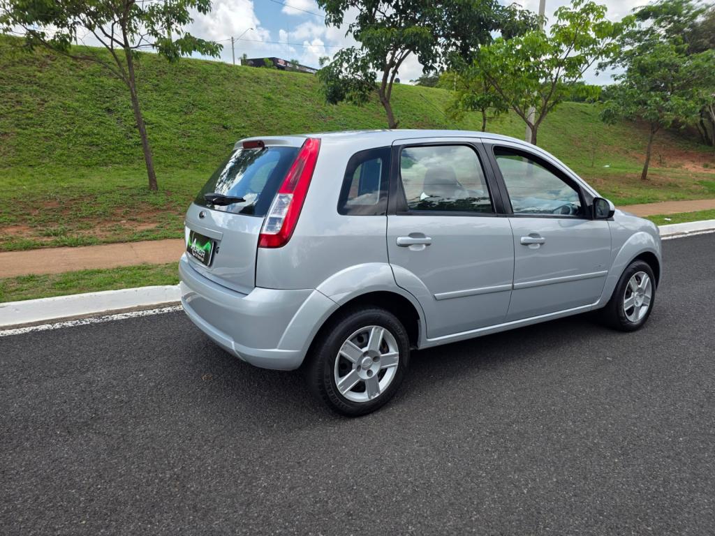 FORD Fiesta Hatch - Foto