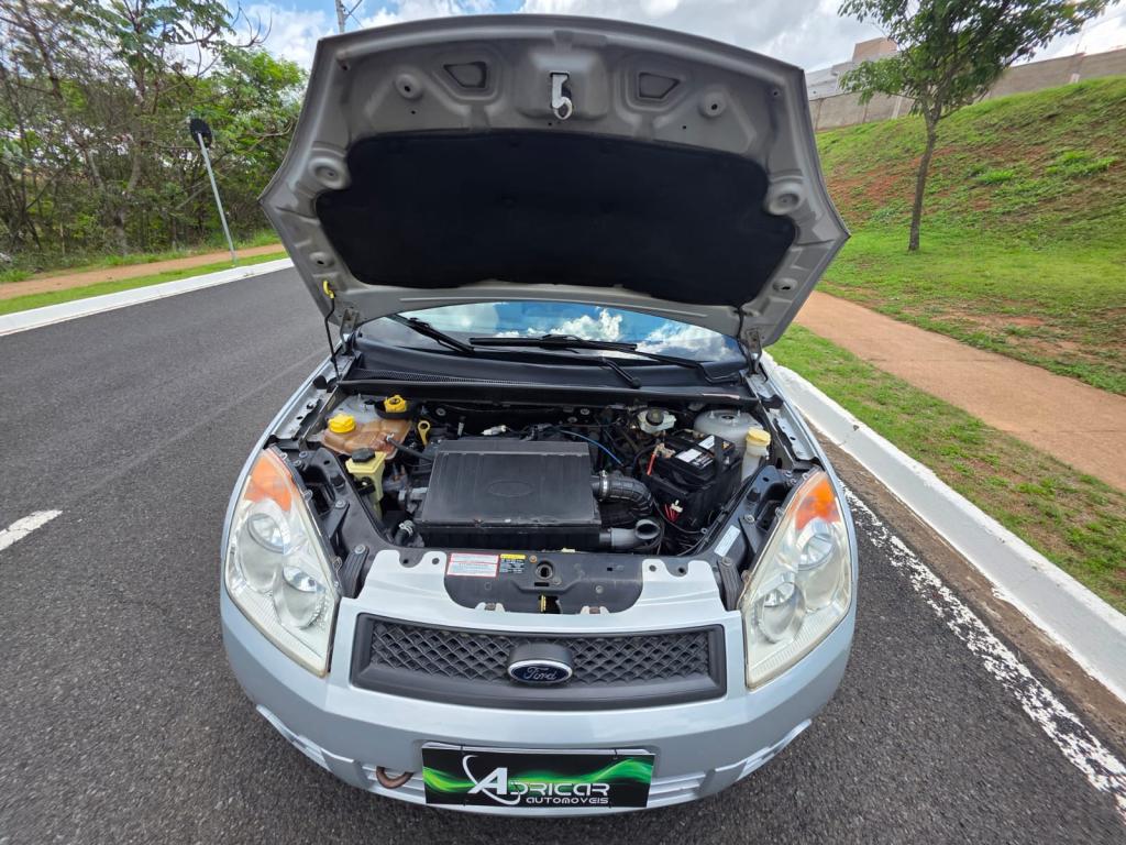 FORD Fiesta Hatch - Foto