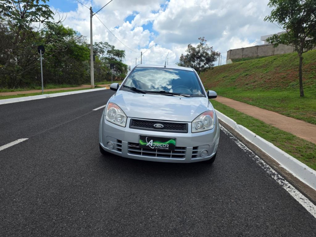 FORD Fiesta Hatch - Foto