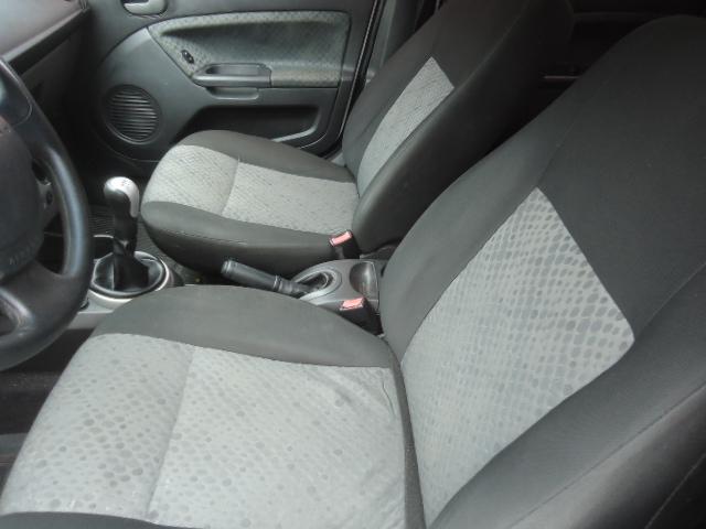 FORD Fiesta Hatch - Foto