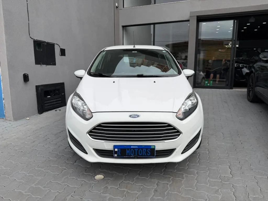 FORD Fiesta Hatch - Foto
