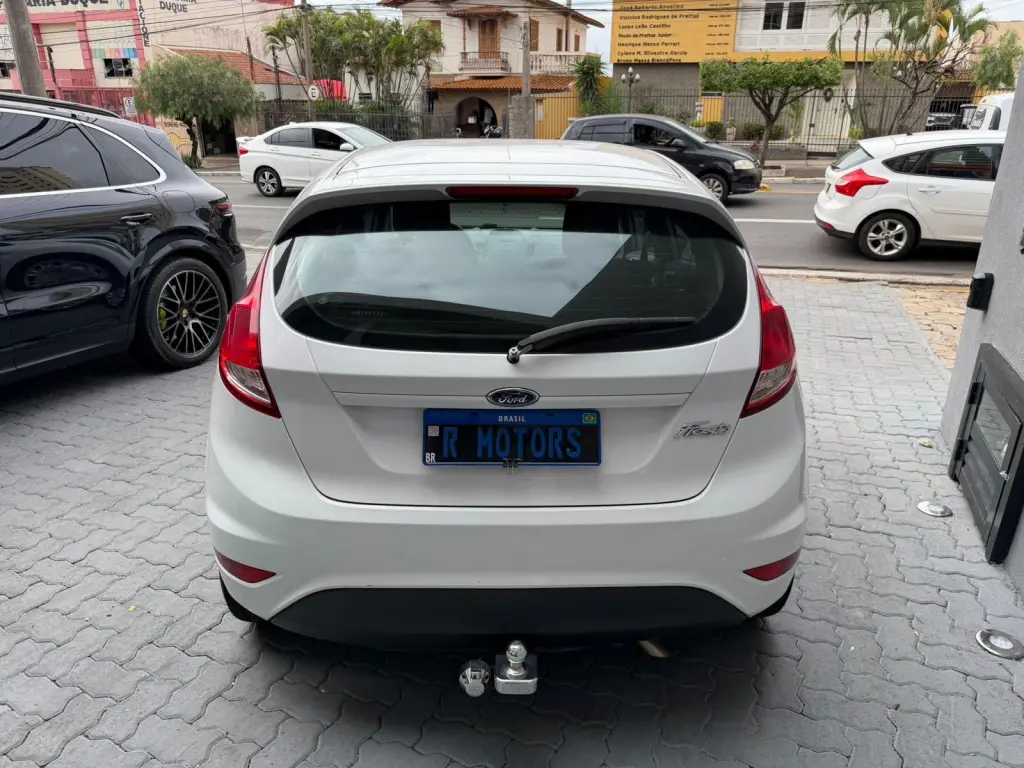 FORD Fiesta Hatch - Foto