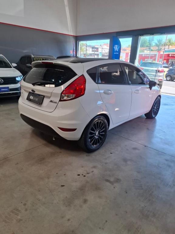 FORD Fiesta Hatch - Foto