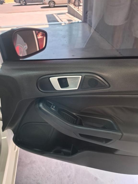 FORD Fiesta Hatch - Foto