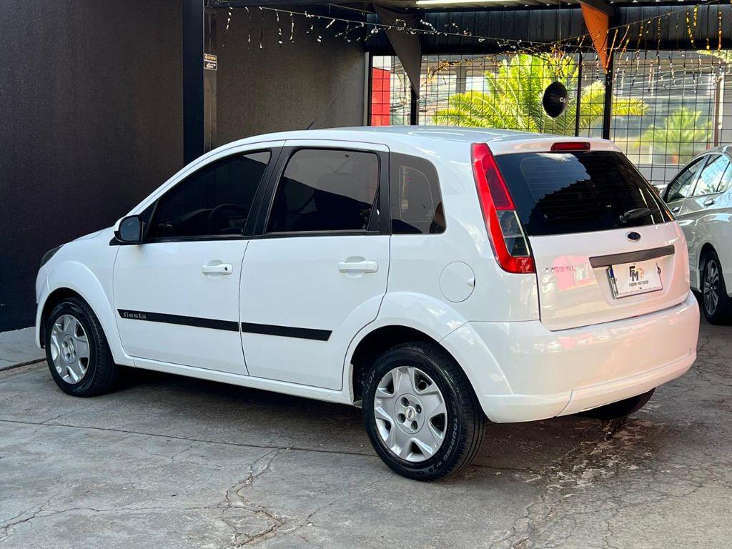 FORD Fiesta Hatch - Foto