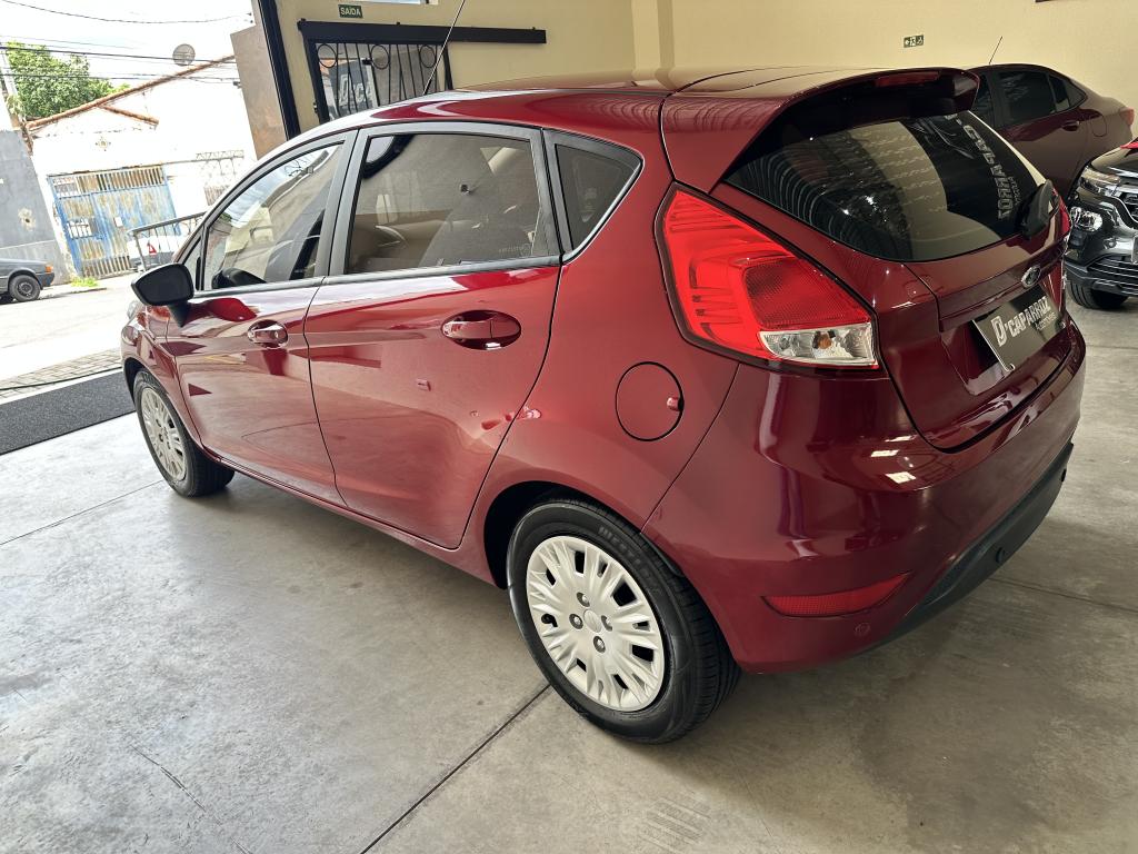 FORD Fiesta Hatch - Foto