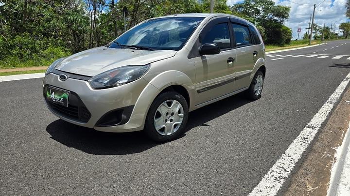 FORD Fiesta Hatch - Foto