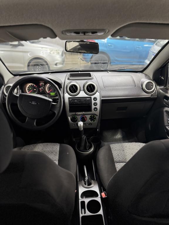 FORD Fiesta Hatch - Foto