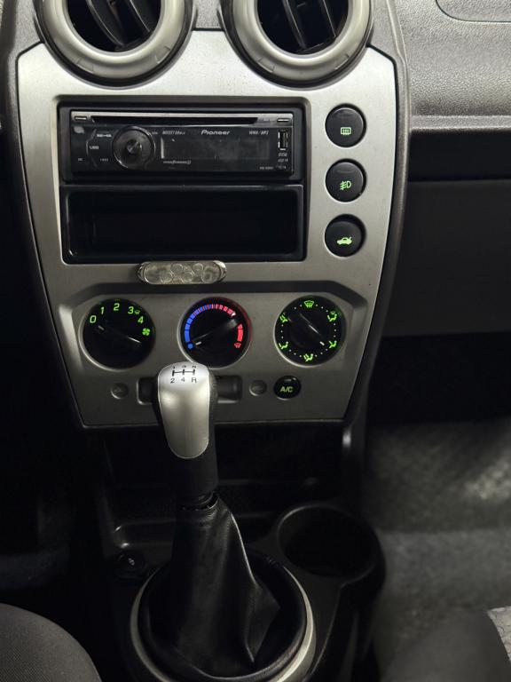 FORD Fiesta Hatch - Foto