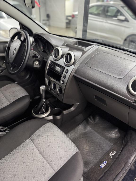 FORD Fiesta Hatch - Foto