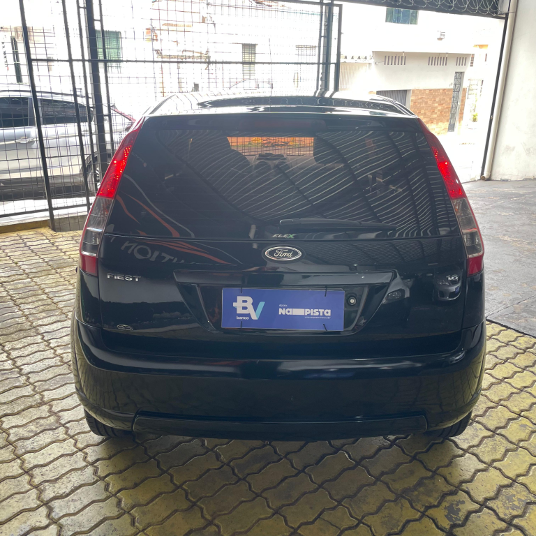 FORD Fiesta Hatch - Foto