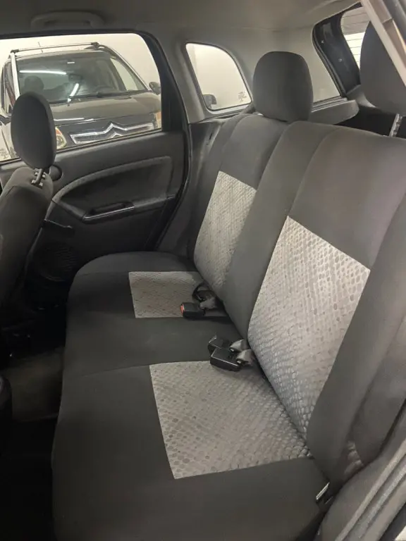 FORD Fiesta Hatch - Foto