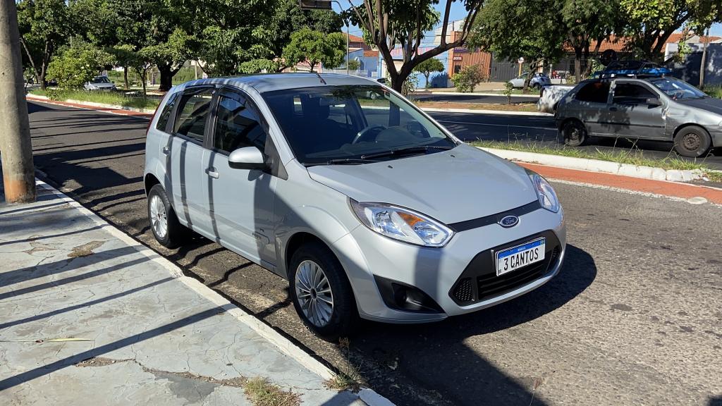 FORD Fiesta Hatch - Foto