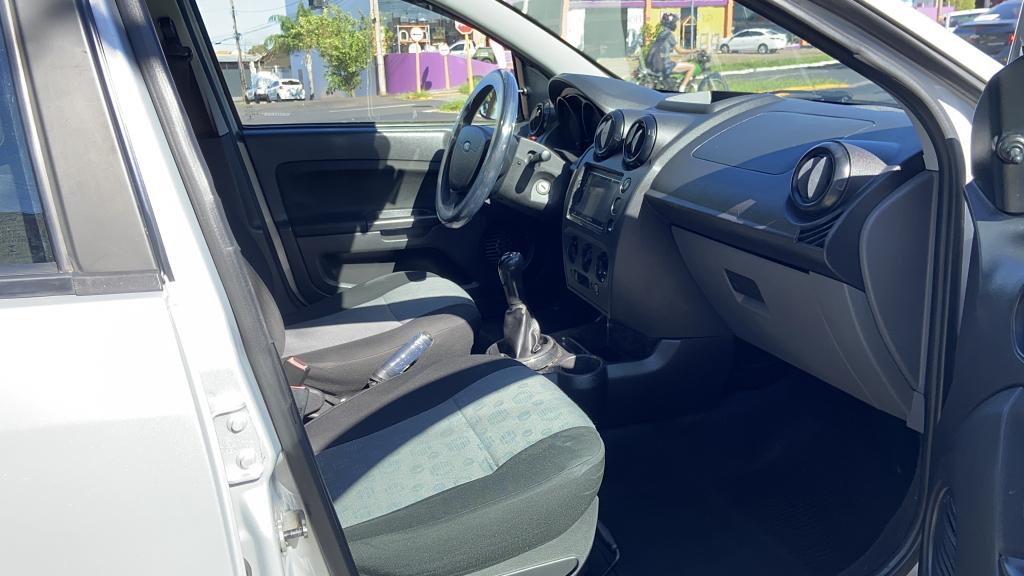 FORD Fiesta Hatch - Foto