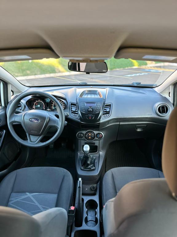 FORD Fiesta Hatch - Foto