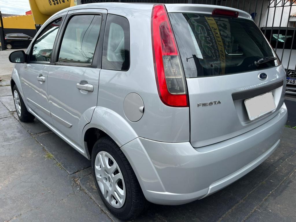 FORD Fiesta Hatch - Foto