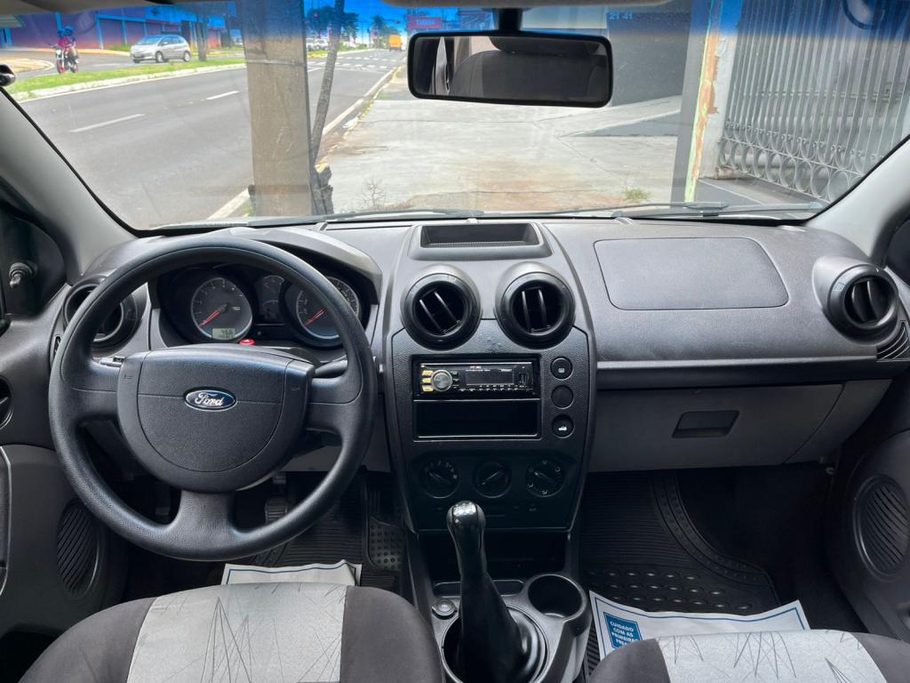 FORD Fiesta Hatch - Foto