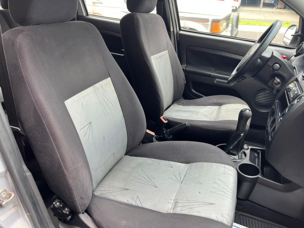 FORD Fiesta Hatch - Foto