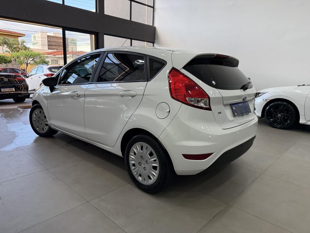FORD Fiesta Hatch - Foto