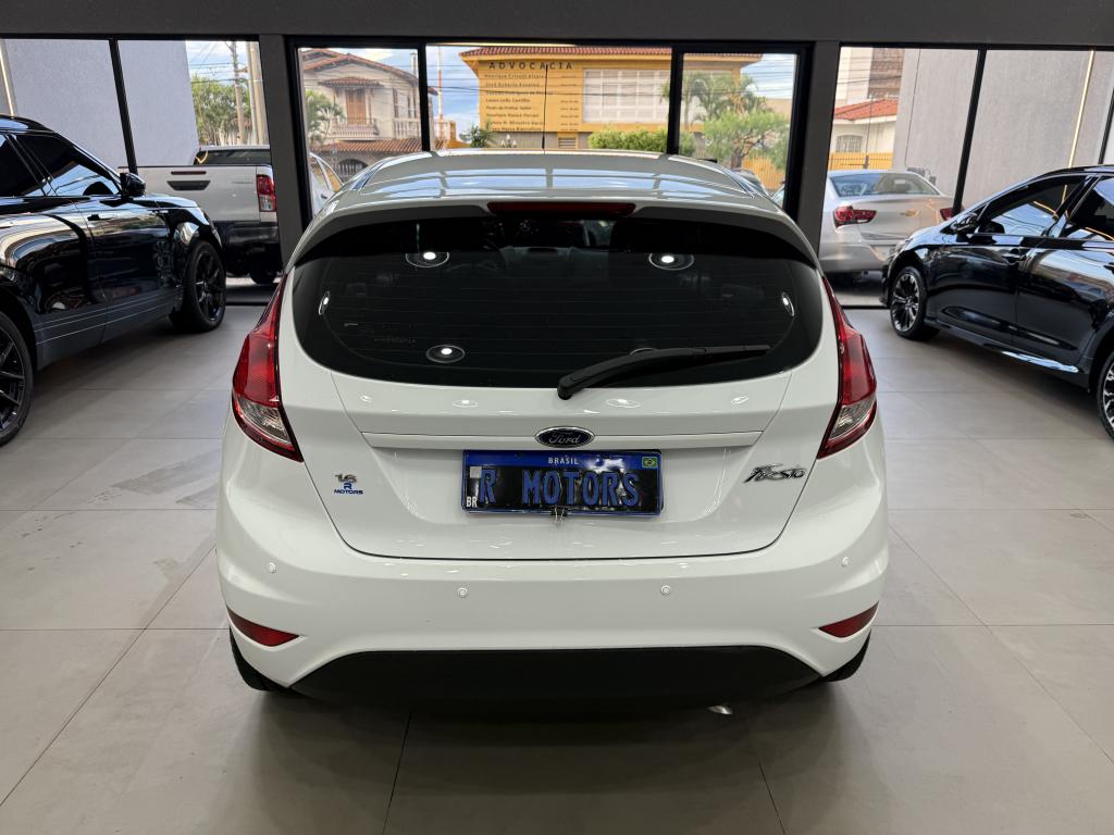 FORD Fiesta Hatch - Foto