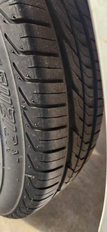 FORD Fiesta Hatch - Foto