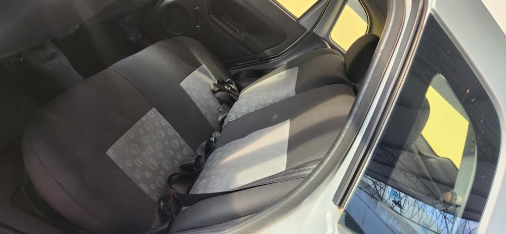 FORD Fiesta Hatch - Foto