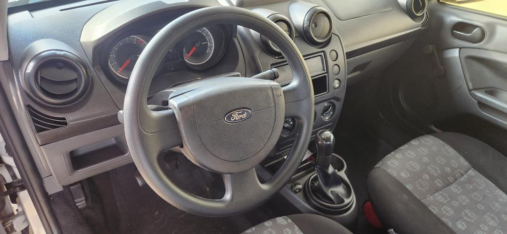 FORD Fiesta Hatch - Foto