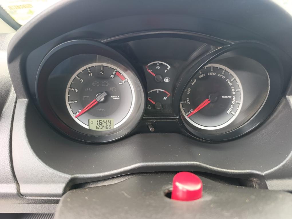 FORD Fiesta Hatch - Foto