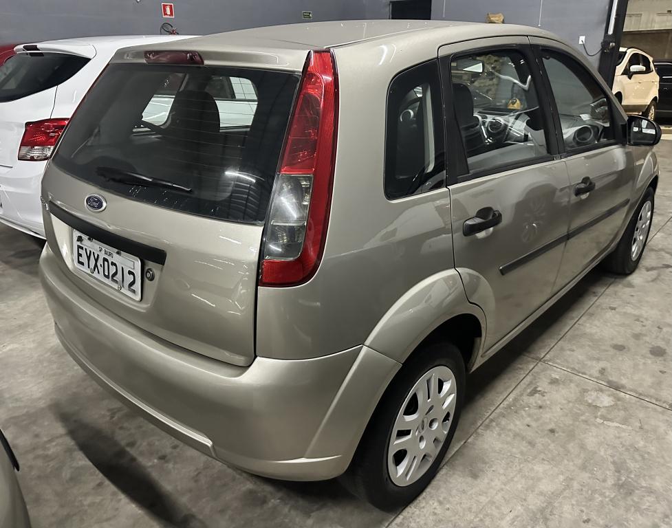 FORD Fiesta Hatch - Foto