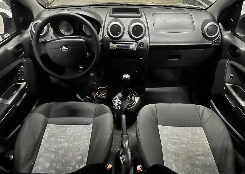 FORD Fiesta Hatch - Foto