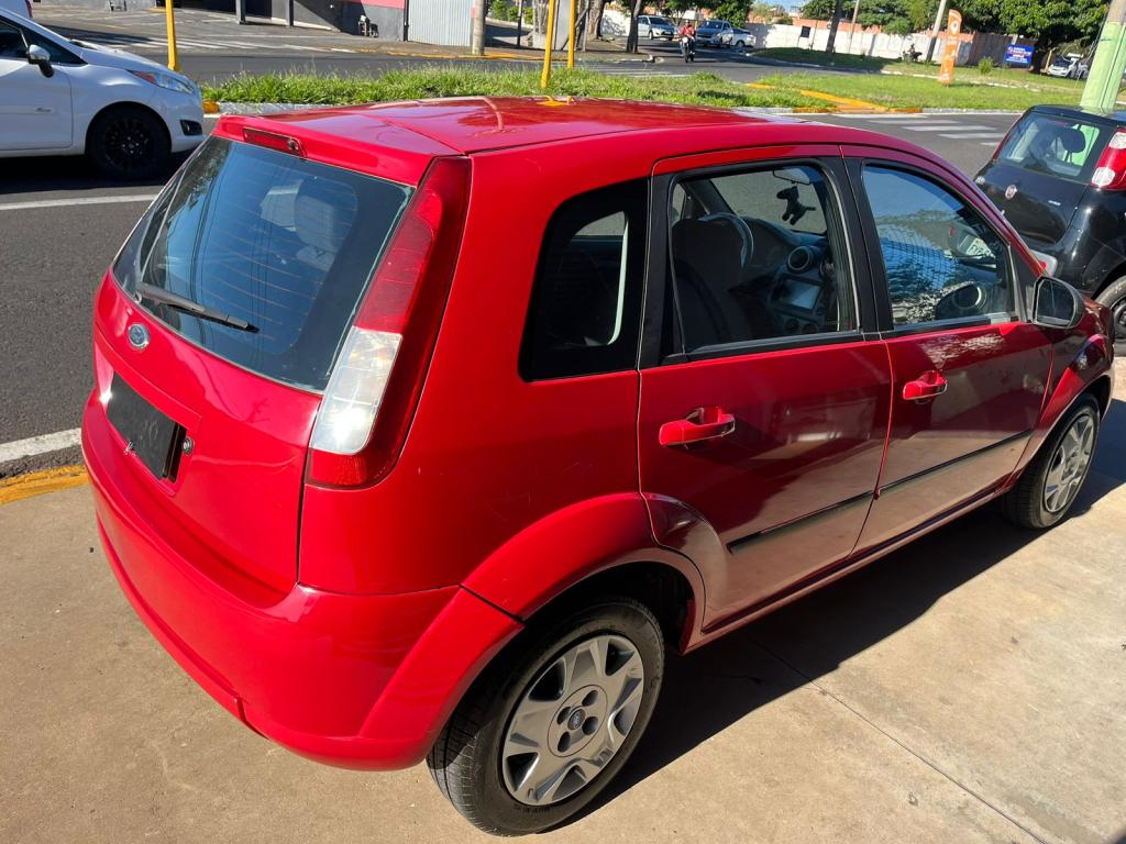 FORD Fiesta Hatch - Foto