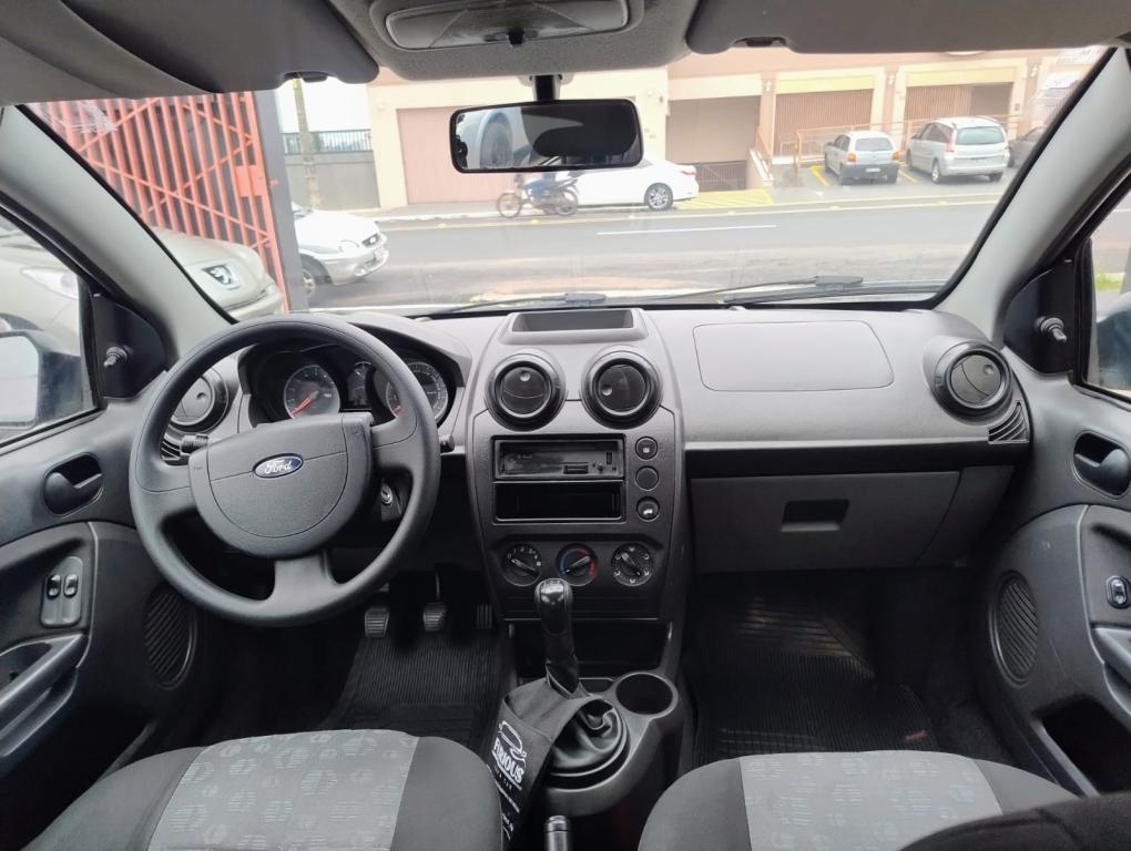 FORD Fiesta Hatch - Foto