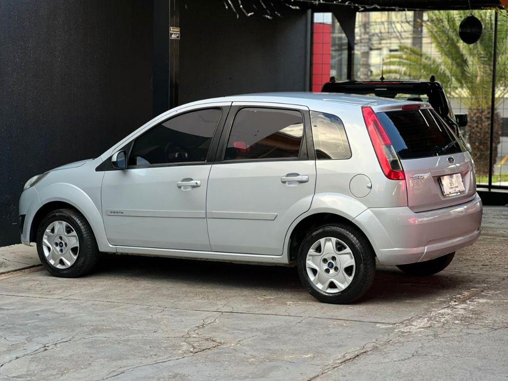 FORD Fiesta Hatch - Foto