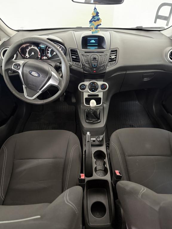 FORD Fiesta Hatch - Foto