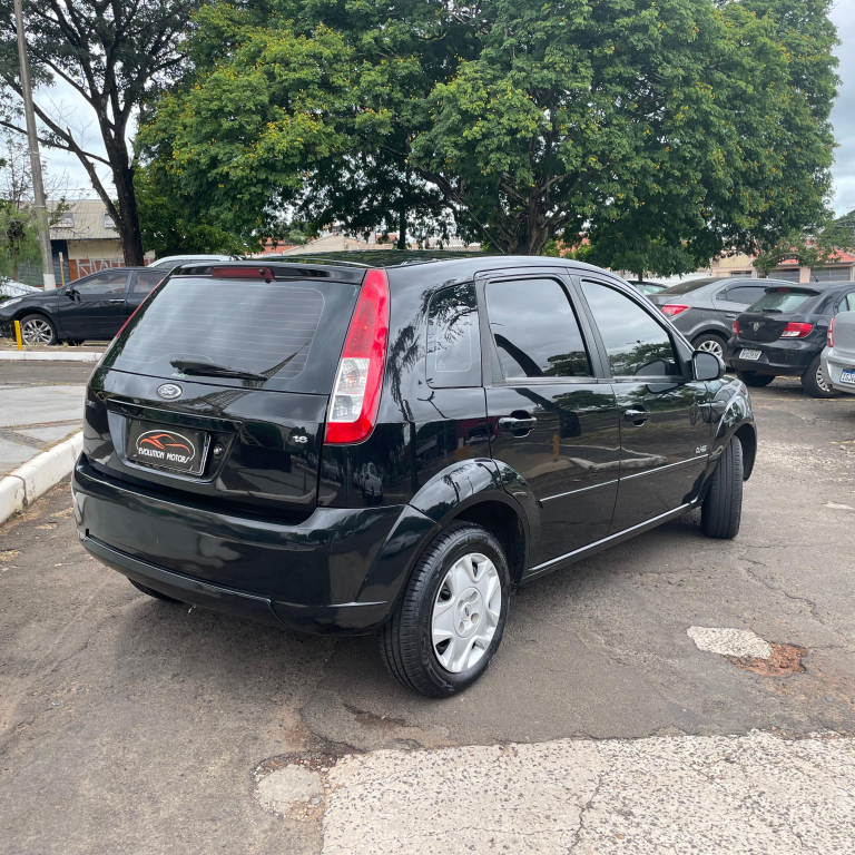 FORD Fiesta Hatch - Foto