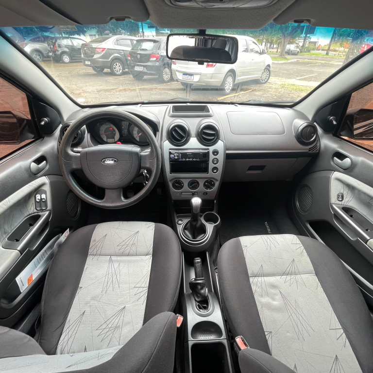 FORD Fiesta Hatch - Foto