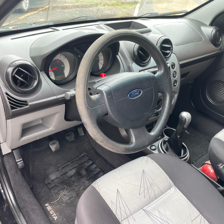 FORD Fiesta Hatch - Foto