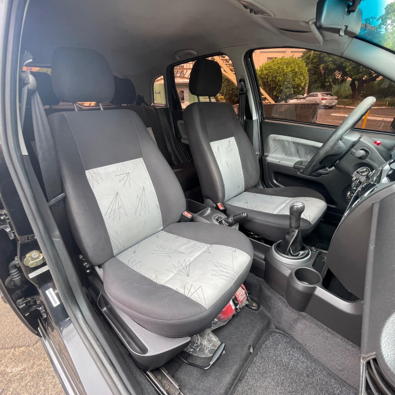 FORD Fiesta Hatch - Foto