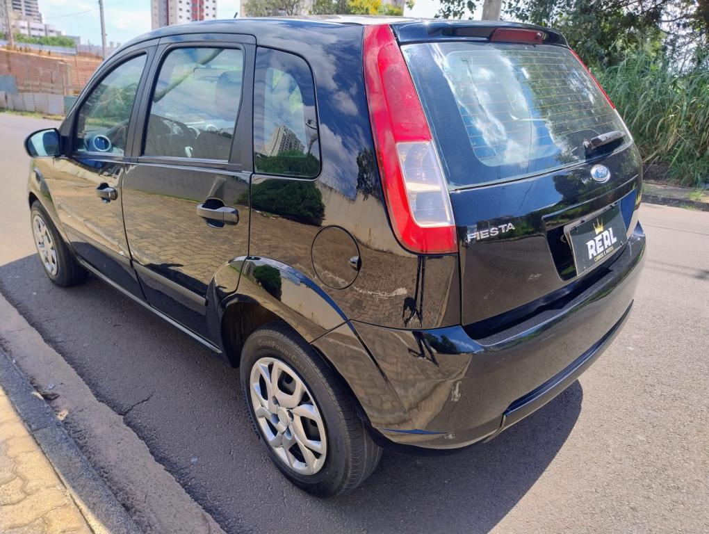 FORD Fiesta Hatch - Foto