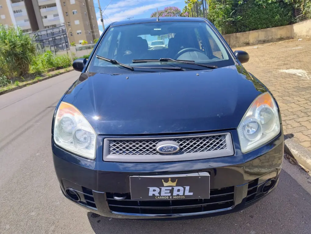 FORD Fiesta Hatch - Foto