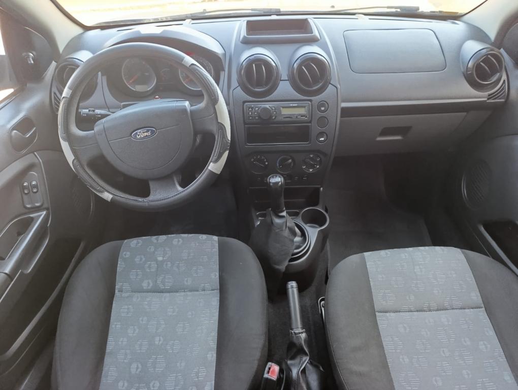 FORD Fiesta Hatch - Foto