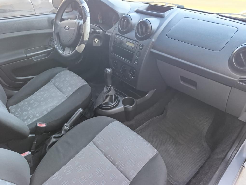 FORD Fiesta Hatch - Foto
