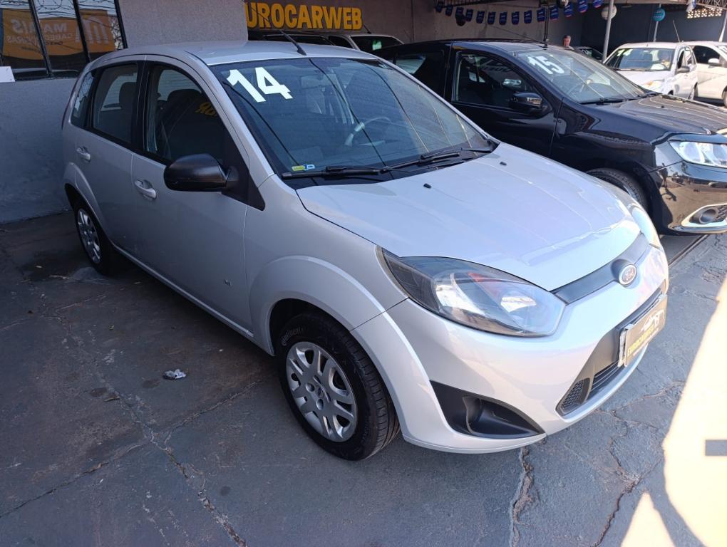 FORD Fiesta Hatch - Foto