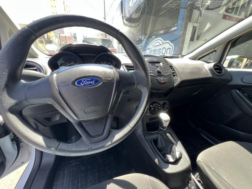 FORD Fiesta Hatch - Foto