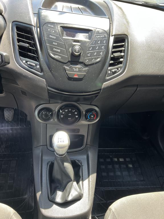 FORD Fiesta Hatch - Foto