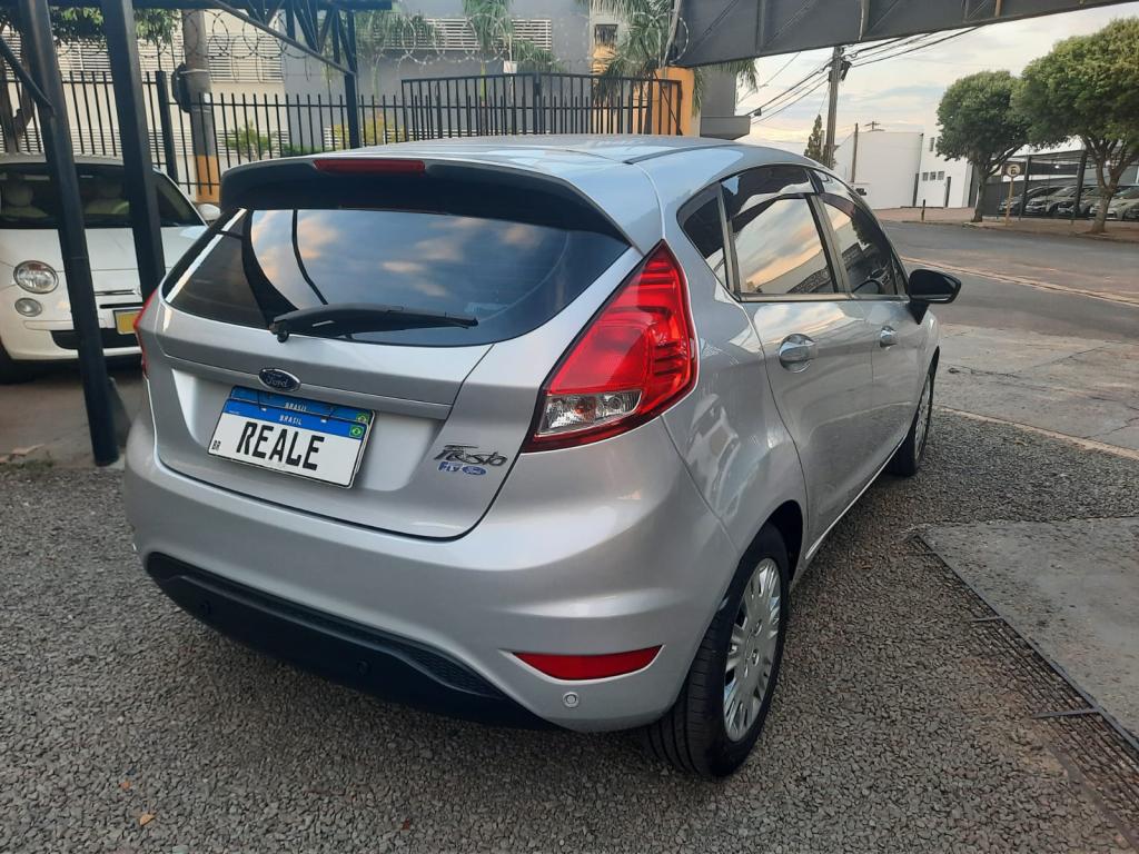 FORD Fiesta Hatch - Foto